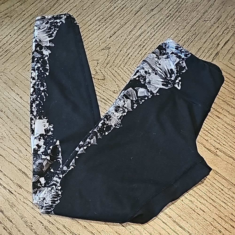 Black Alo gemstone leggings size S